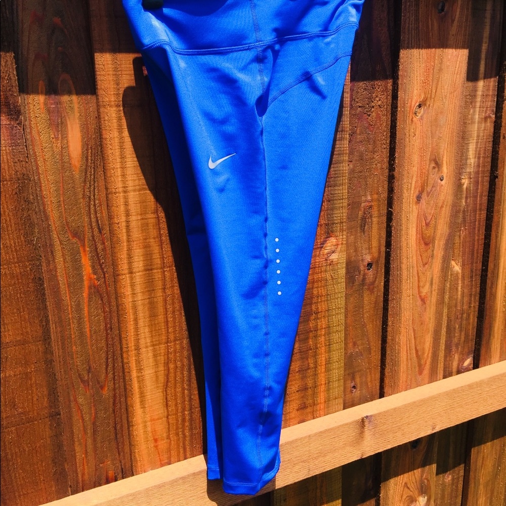 Nike dri fit capris